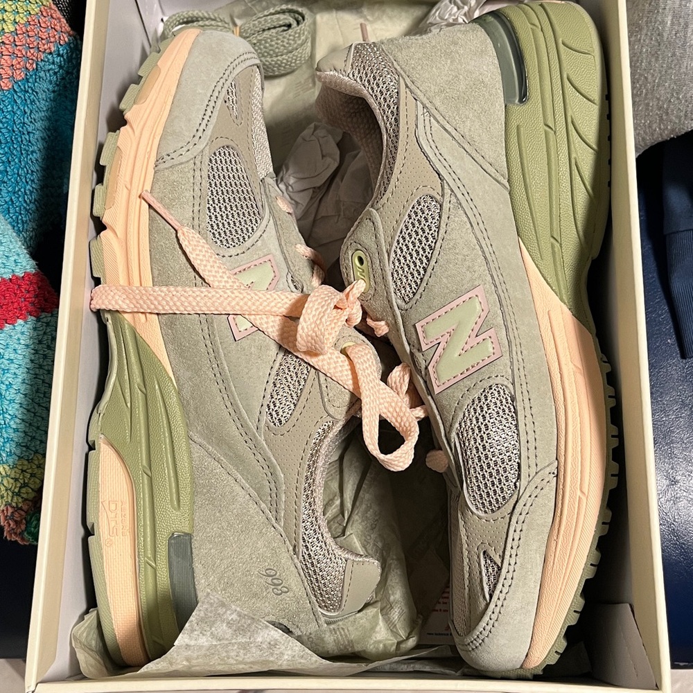 New Balance sage green and Peach Sneakers Joe freshgoods 993 - Picture 4 of 6